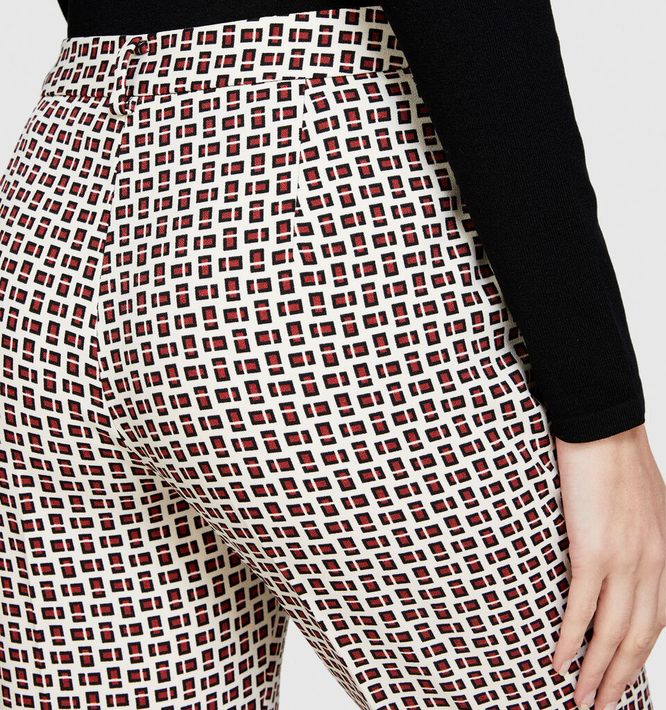 Printed cigarette trousers - women's skinny fit trousers - Multi-color | Sisley image number 5